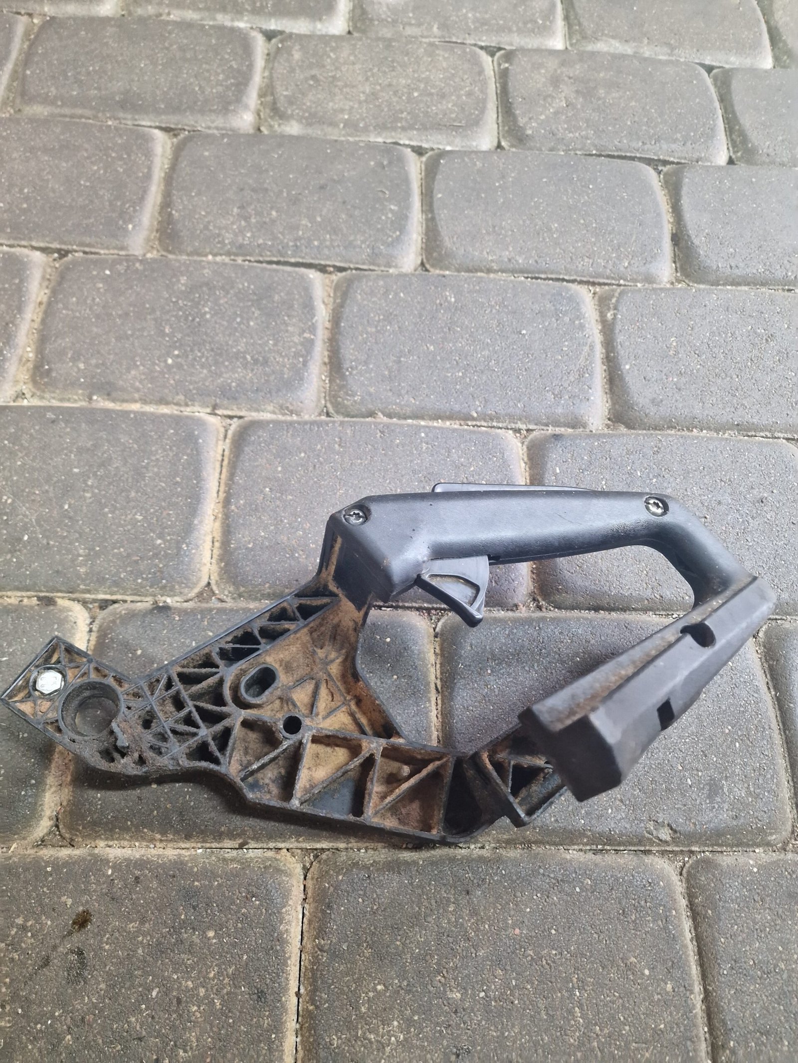 Jonsered 2041 Galinė Rankena - Image 2