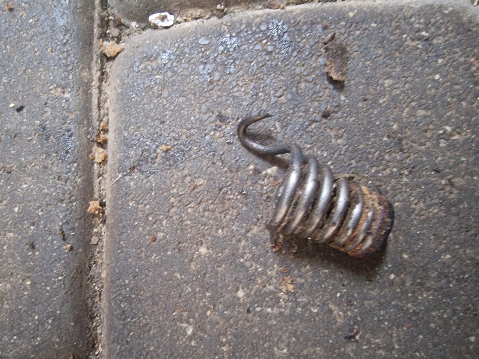 Partner 351 Amortizatorius