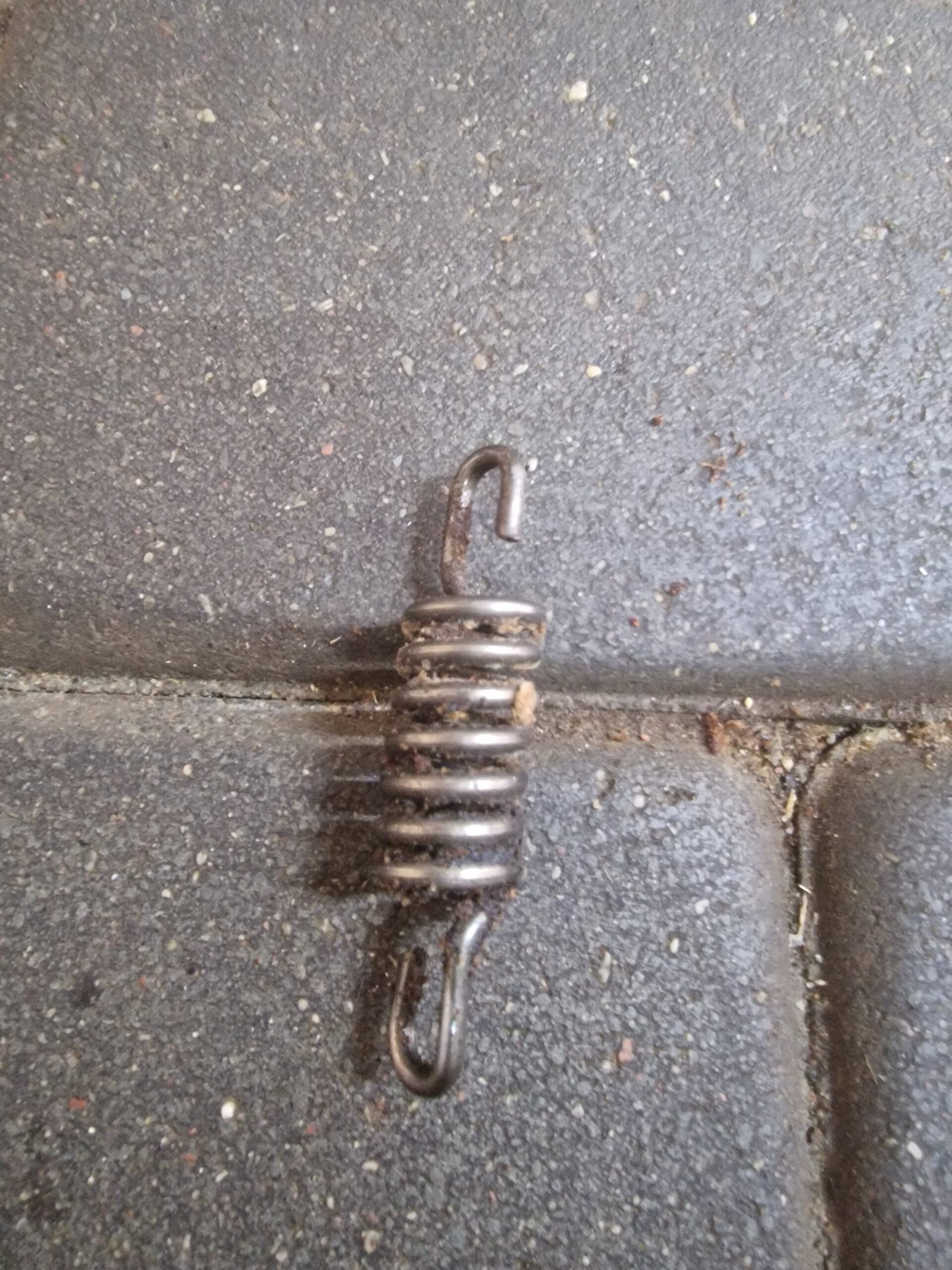 Partner 351 Amortizatorius