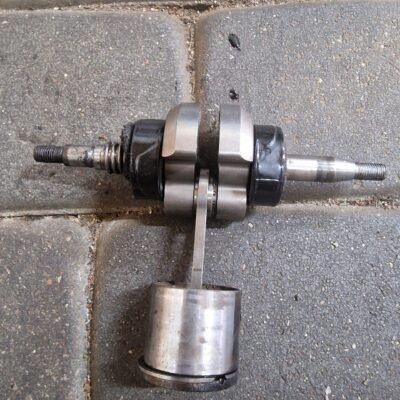 Poulan 2050 Alkūninis velenas