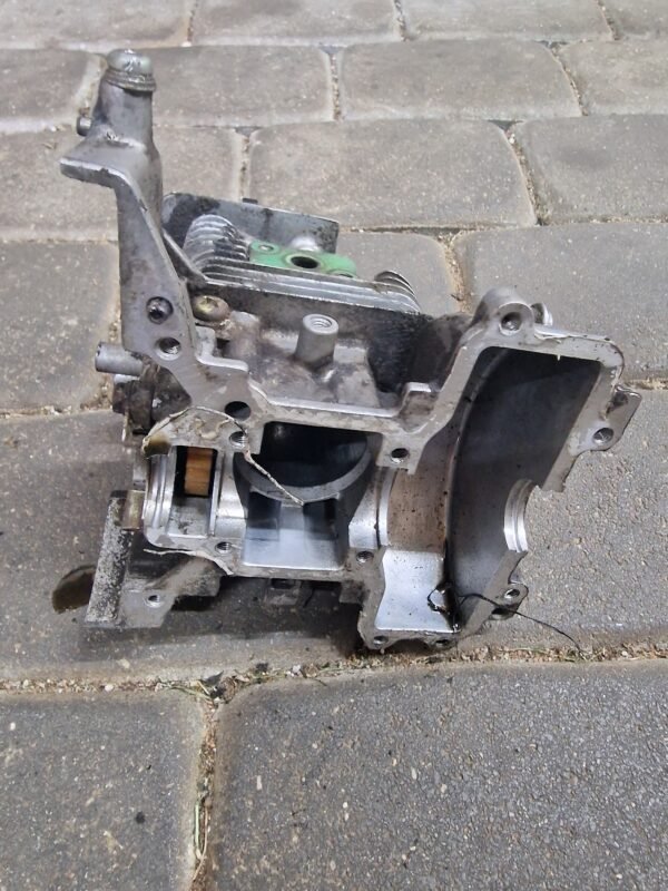 HONDA GX31 Cilindras - Image 2