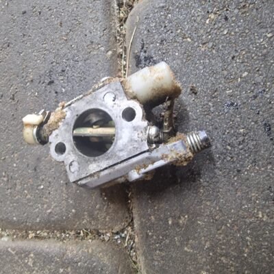 Husqvarna 55 Karbiuratorius