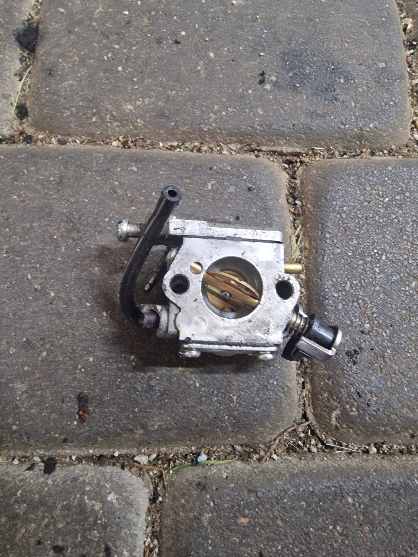 Homelite 42cc Karbiuratorius