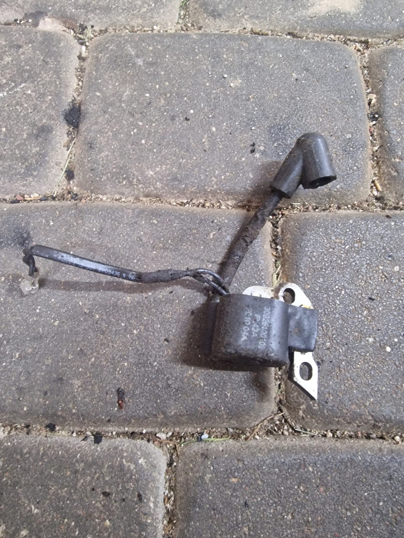 Homelite 42cc Uždegimo ritė