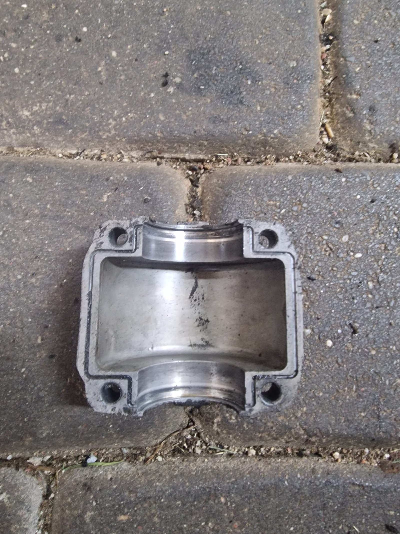 Homelite 42cc Variklio karterio dangtelis - Image 2