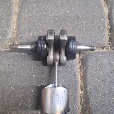 Husqvarna 135 Alkūninis velenas su Stūmokliu