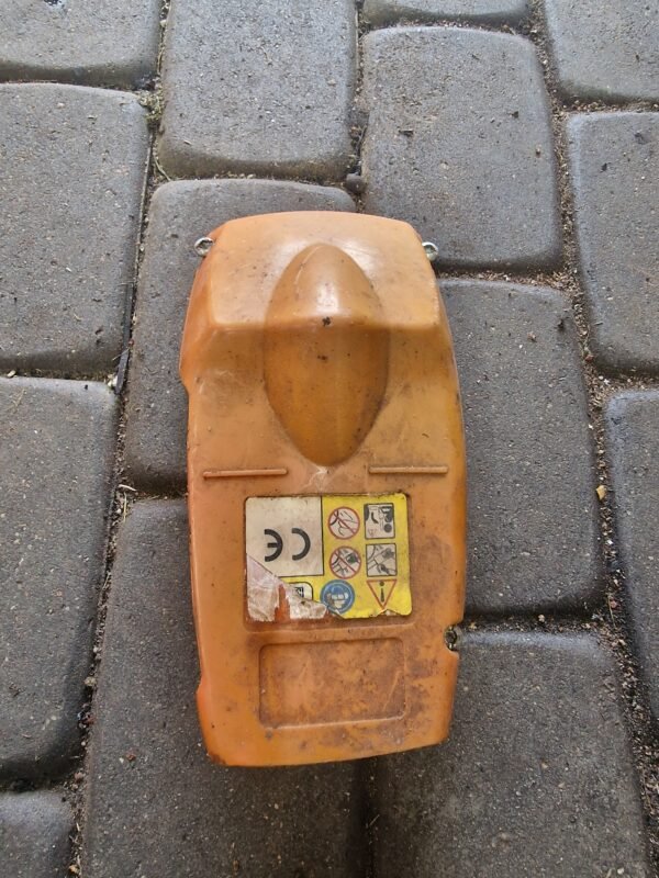 Husqvarna 136 Korpuso dangtelis