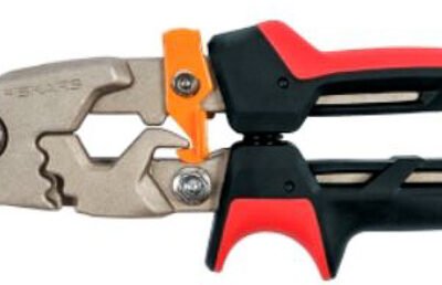 Skardos žirklės – Fiskars PowerGear™, lenktas pjūvis (kairė)