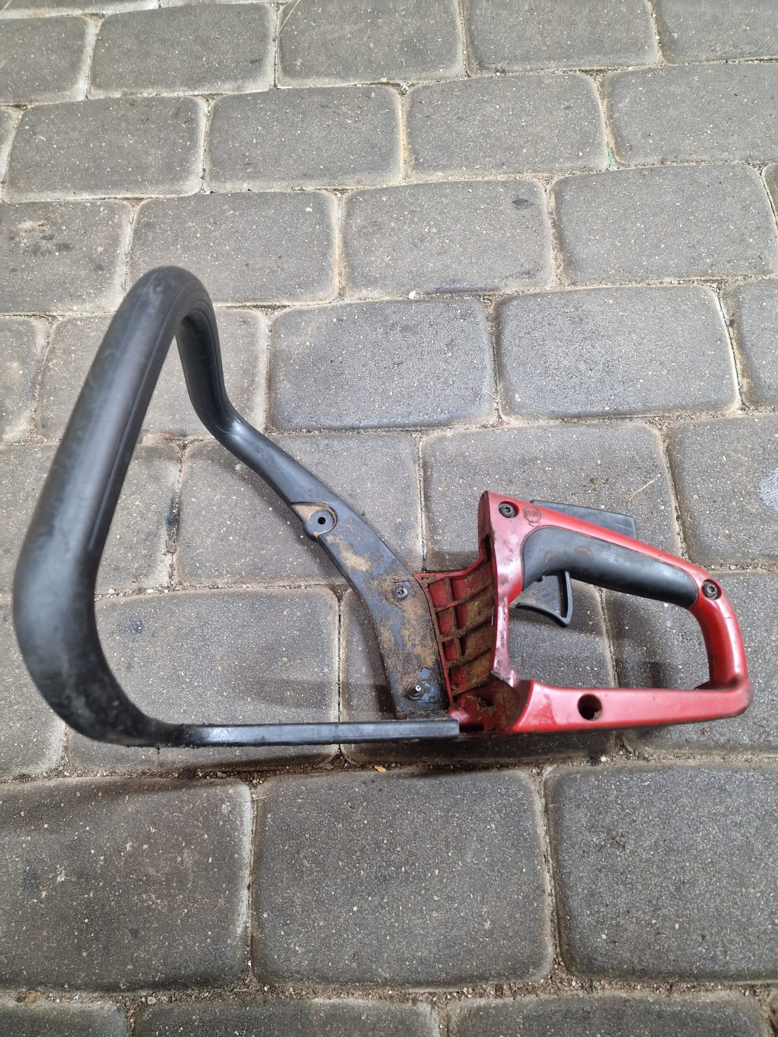 Jonsered CS2234 Priekinė rankena