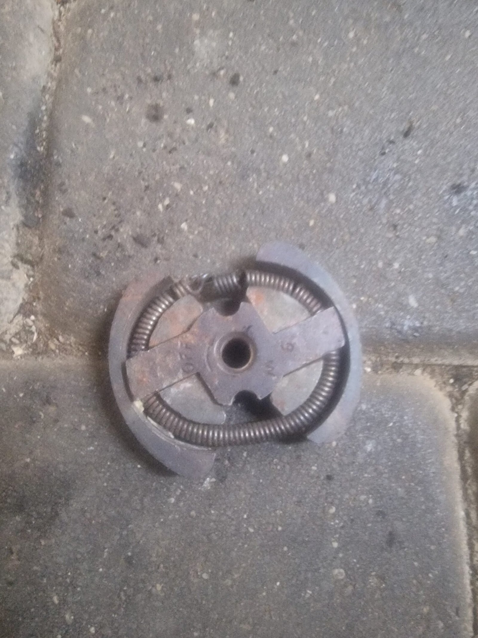 Husqvarna 136 Sankaba