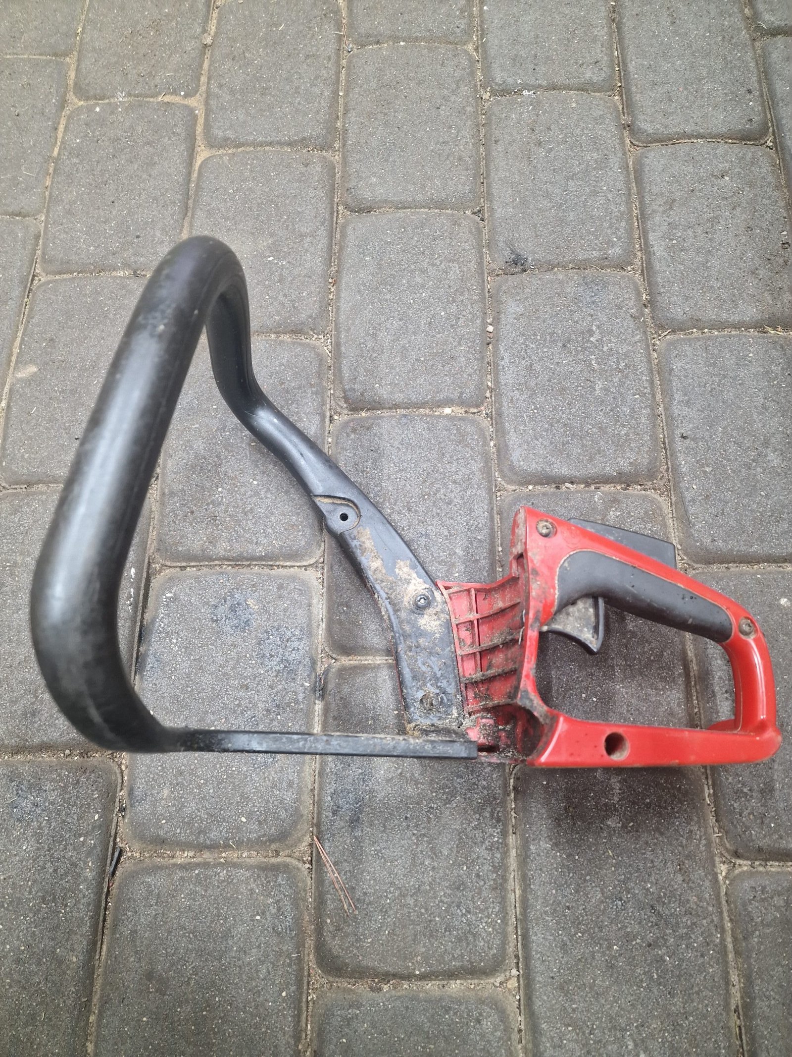 Jonsered CS2234 S Priekinė rankena