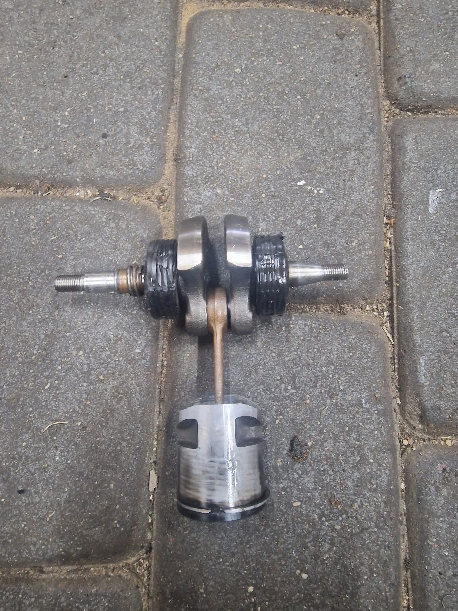 Jonsered CS2234 S Alkūninis velenas su Stūmokliu