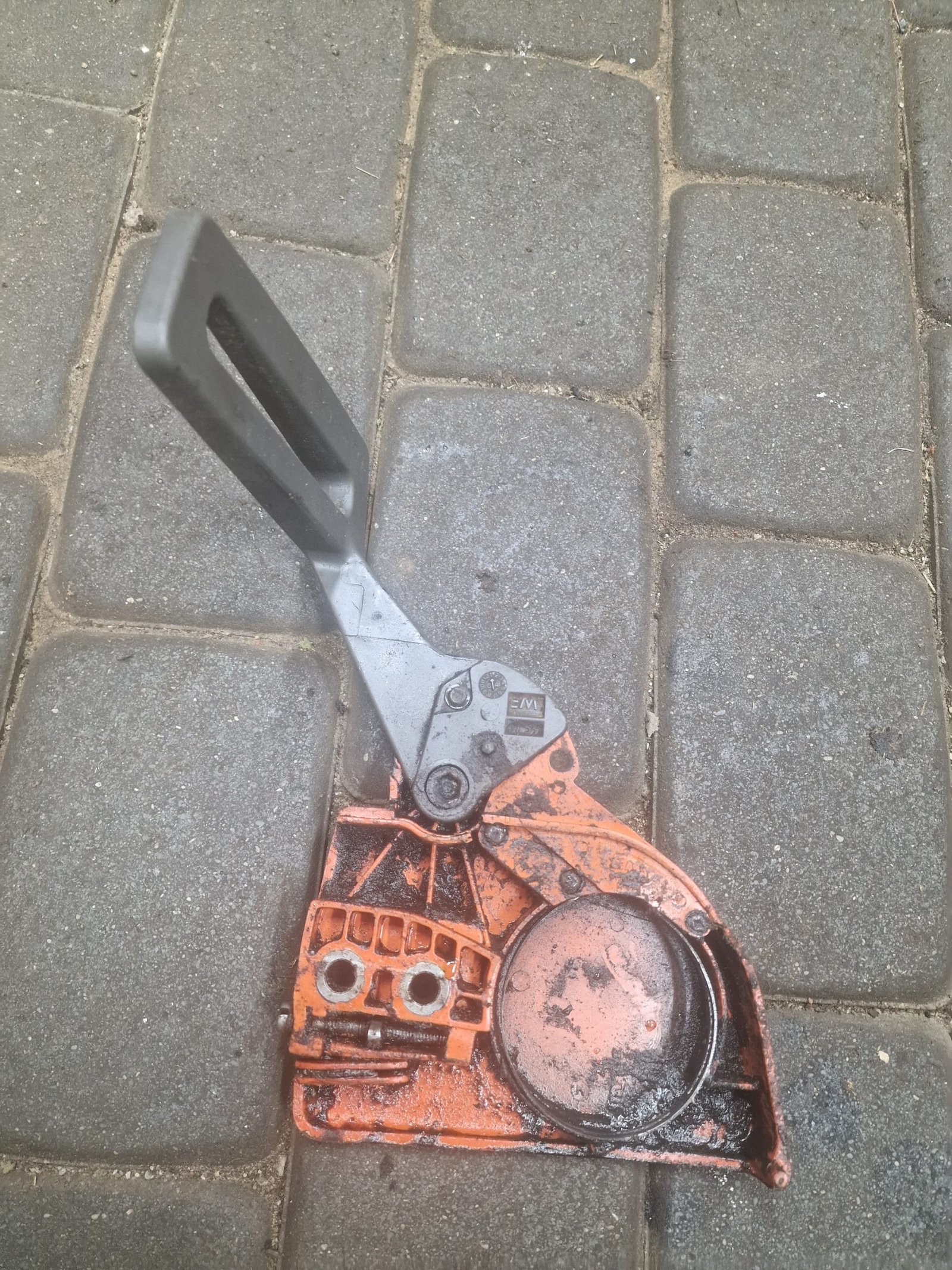Husqvarna 136 Sankabos dangtelis A100105
