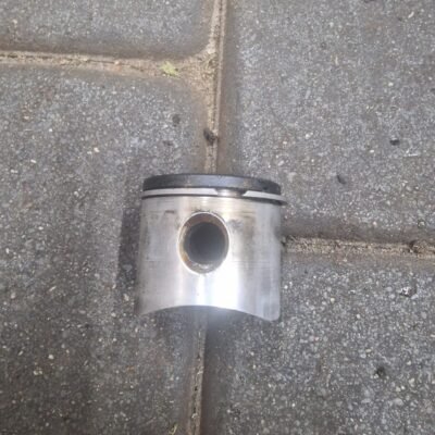 Husqvarna 136 Stūmoklis