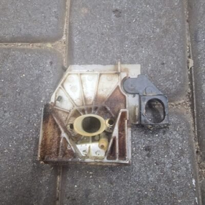 Husqvarna 136 Izoliacinė pertvara