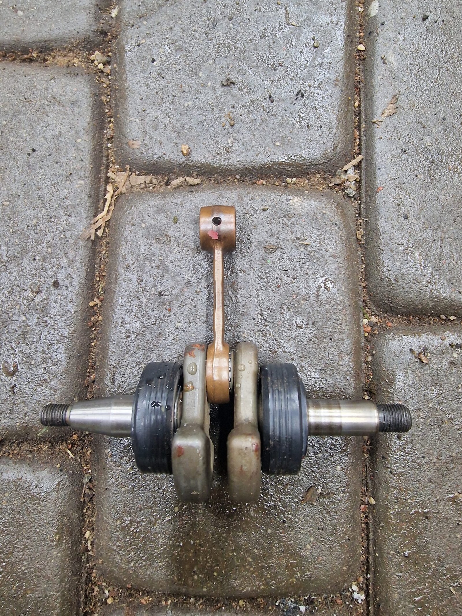 Jonsered 2150 Alkūninis velenas