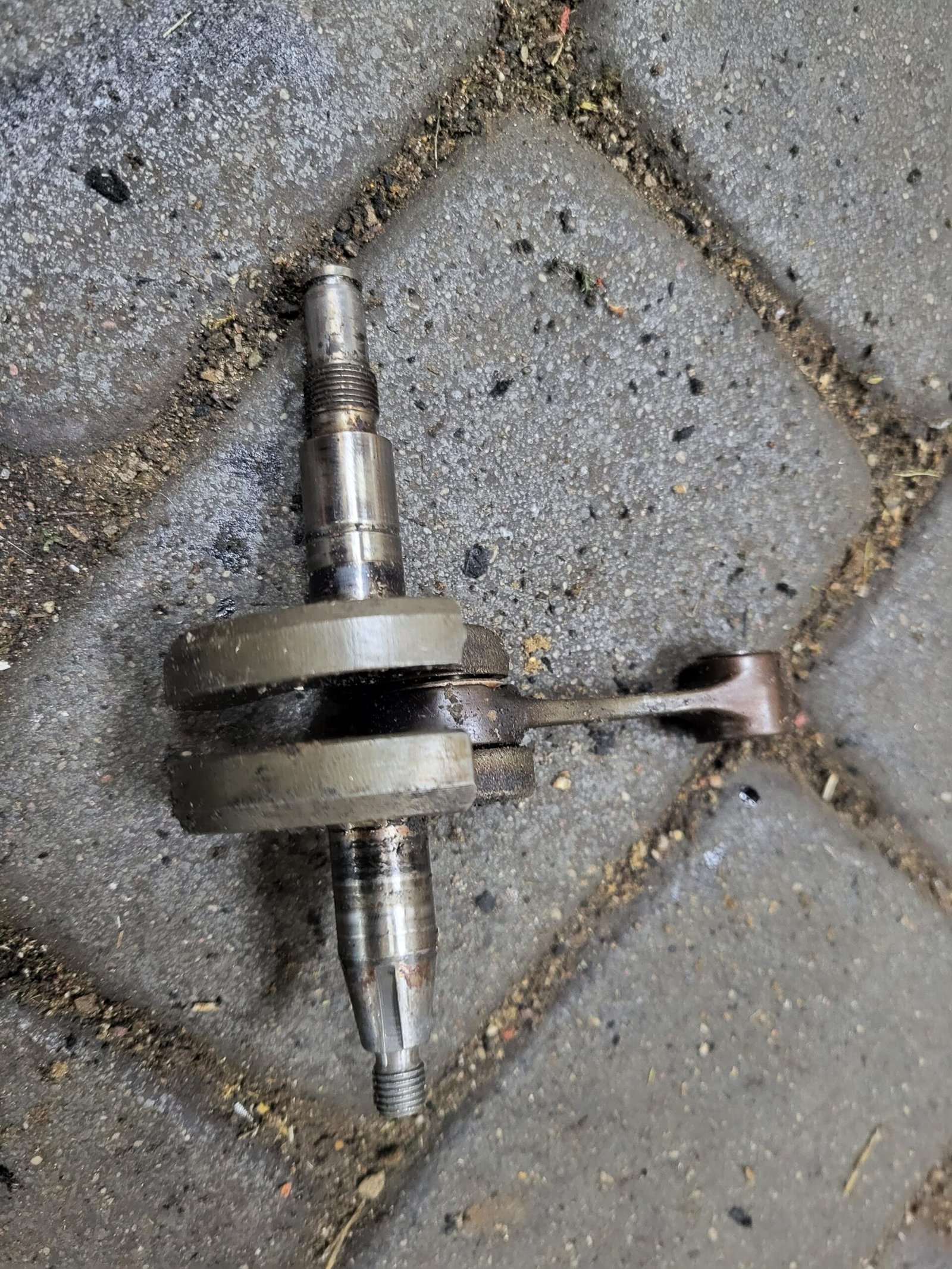 STIHL MS361 Alkūninis velenas