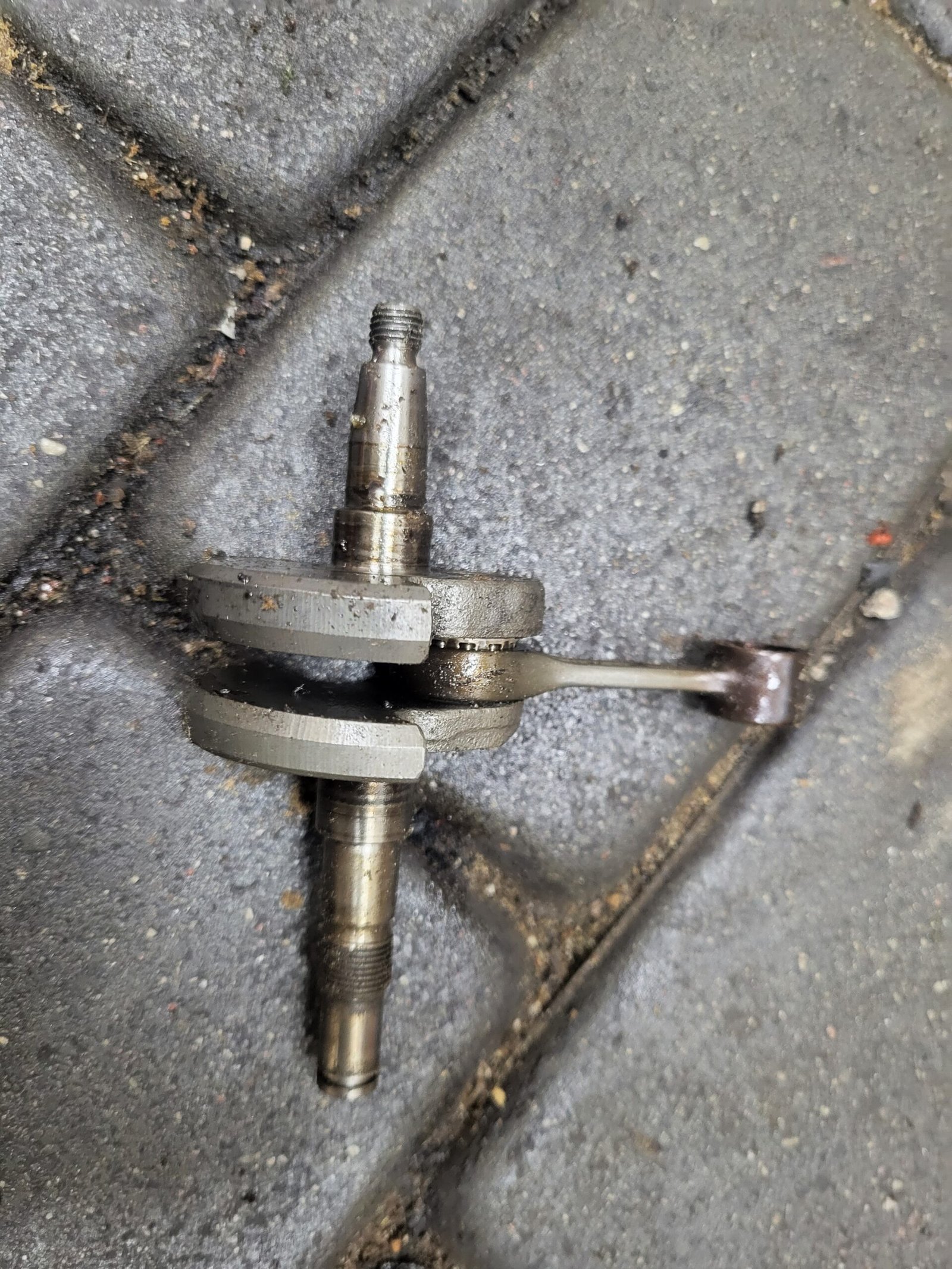 STIHL MS260 Alkūninis velenas