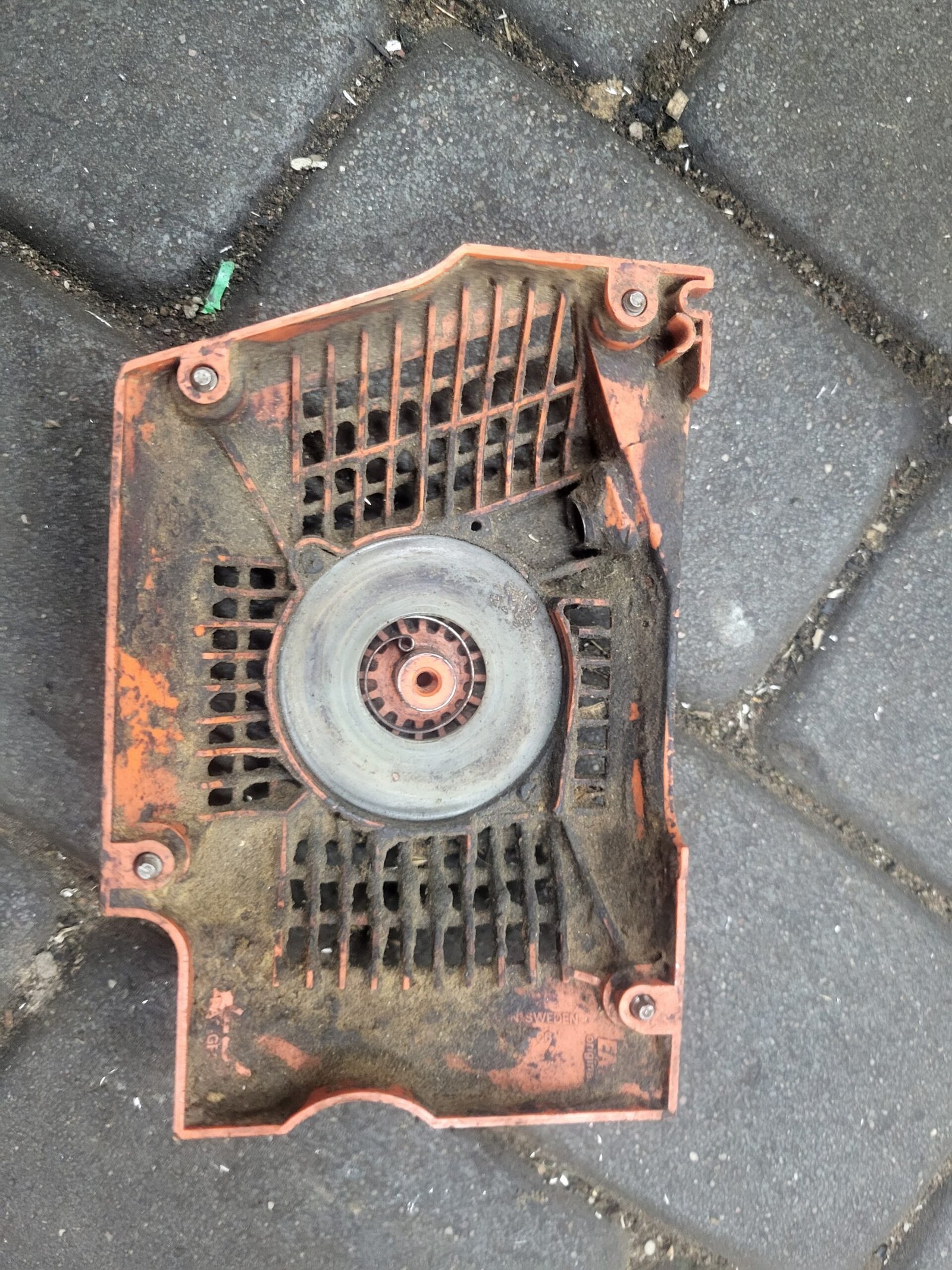 Husqvarna 357XP Starterio dangtelis - Image 2