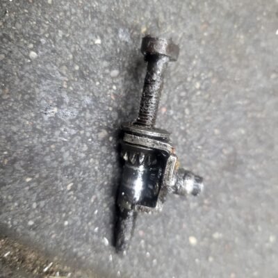 Husqvarna 357XP Grandinės įtempėjas