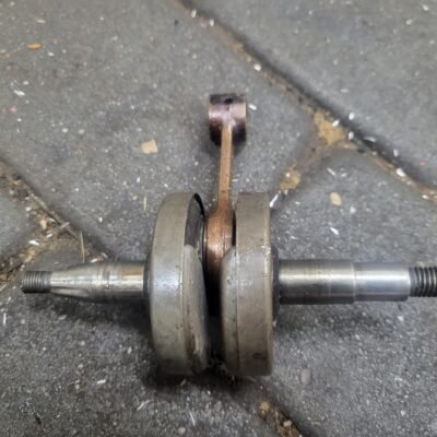 Husqvarna 357XP Alkūninis velenas