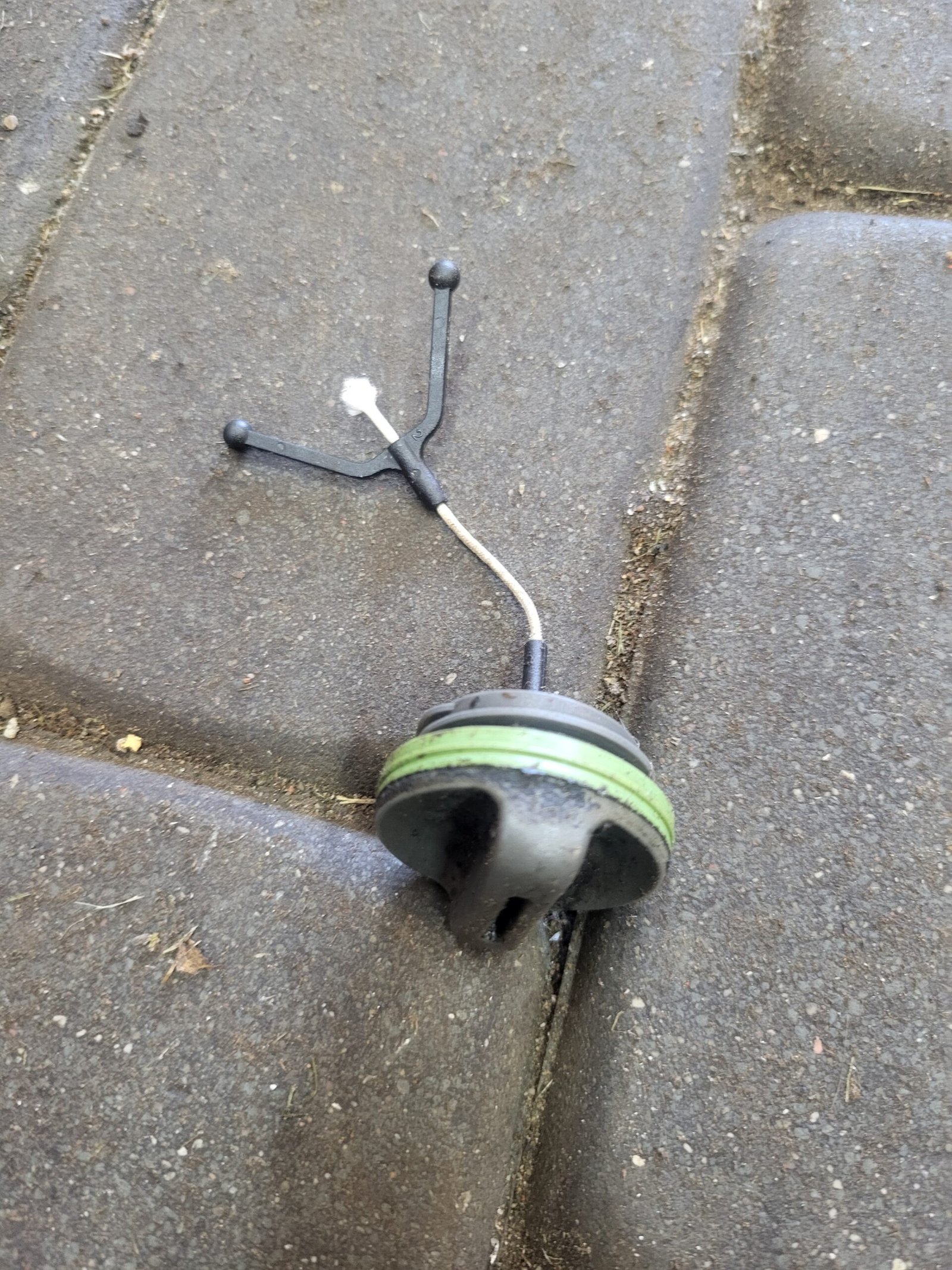 Husqvarna 345 Kuro bako kamštis