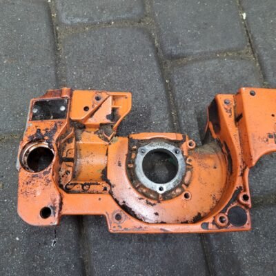 Husqvarna 254 Variklio blokas, smagračio pusė