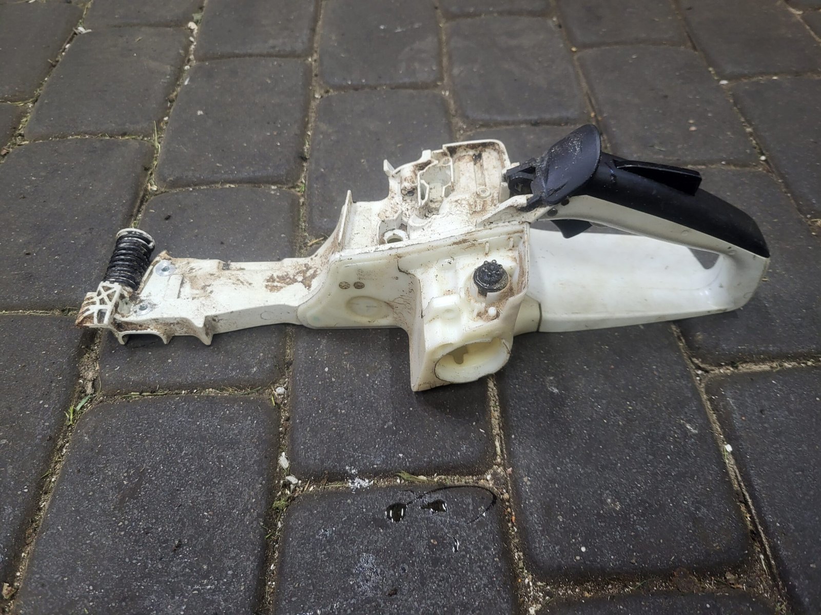 STIHL MS251 Kuro bakas 2023m A10698
