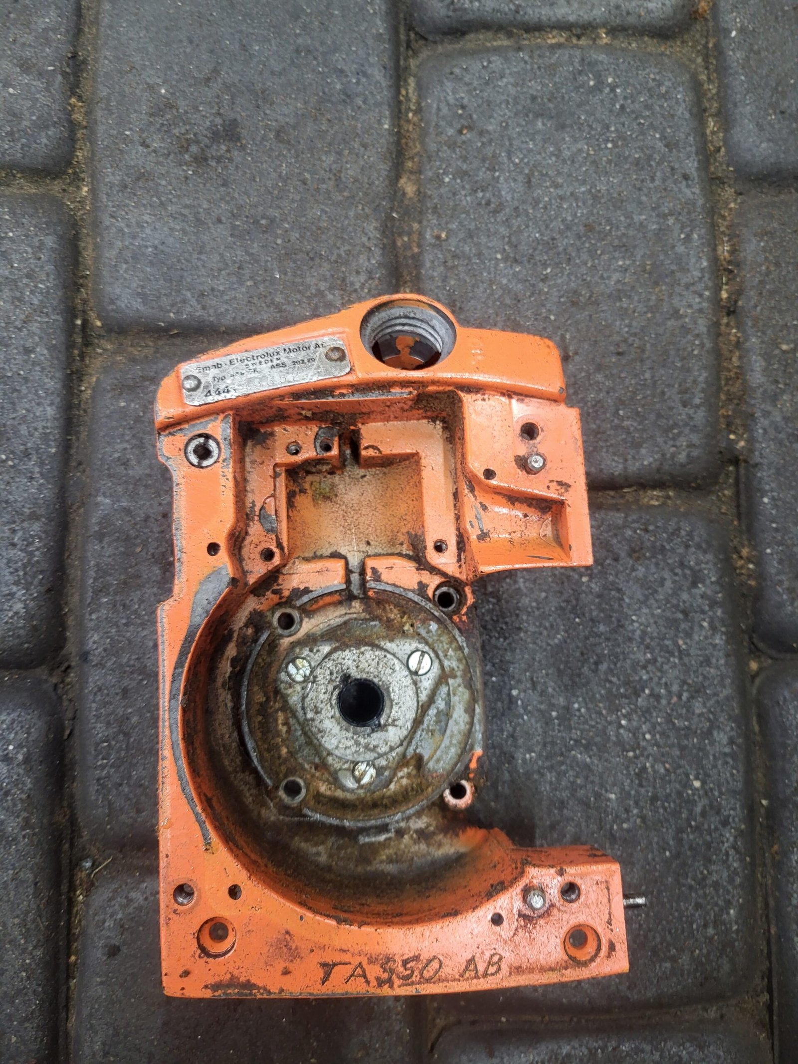 Husqvarna 444SE Variklio blokas, smagračio pusė