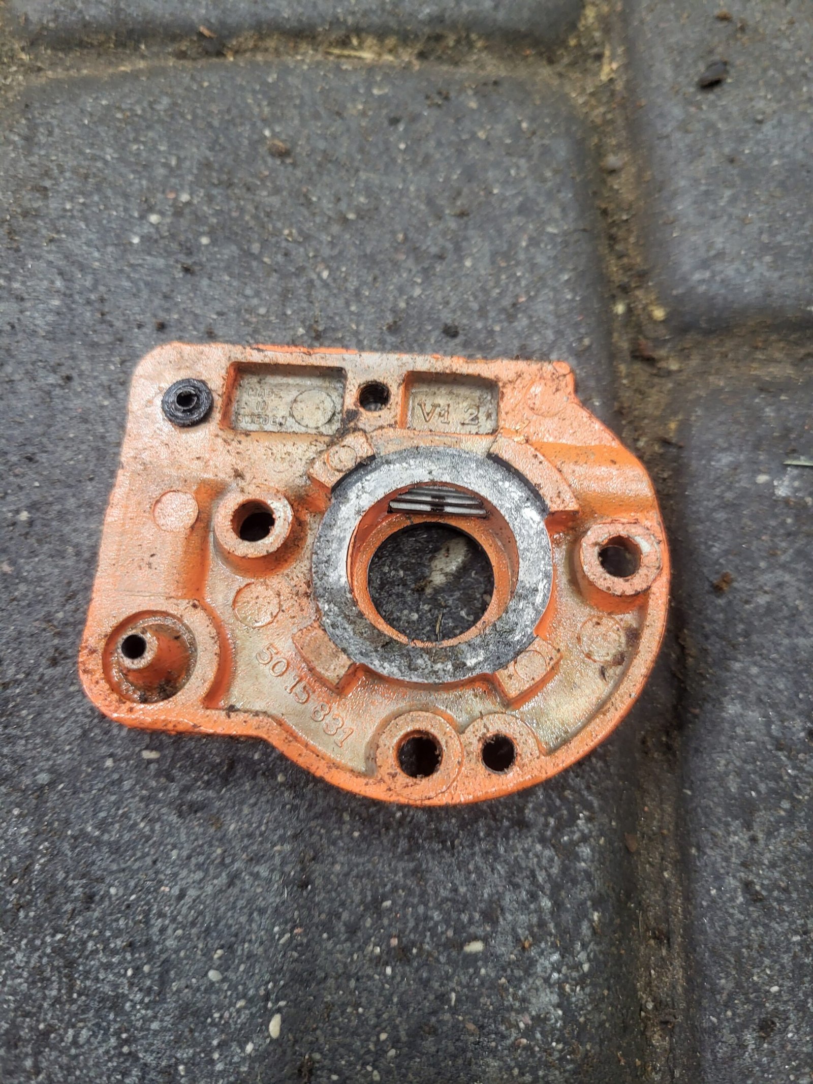 Husqvarna 444SE Alyvos siurblys